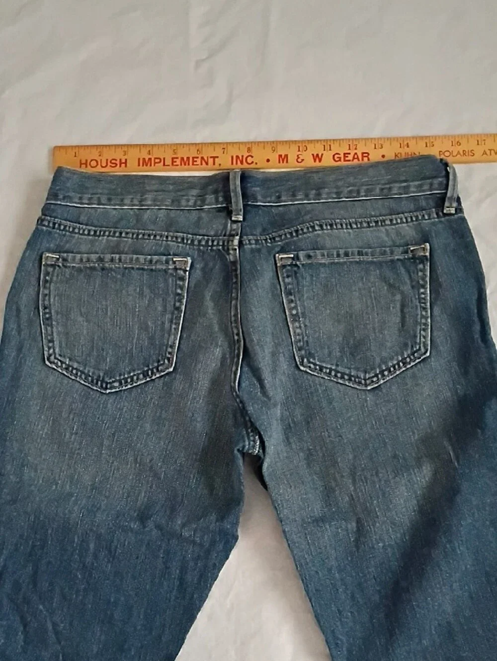 The Diva Women's Blue Rolled-Cuff Distressed Capri Jeans Old Navy Size 10